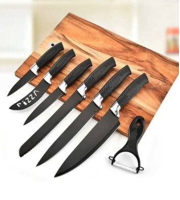 JUEGO DE CUCHILLOS ACERO NEGRO 8PZS